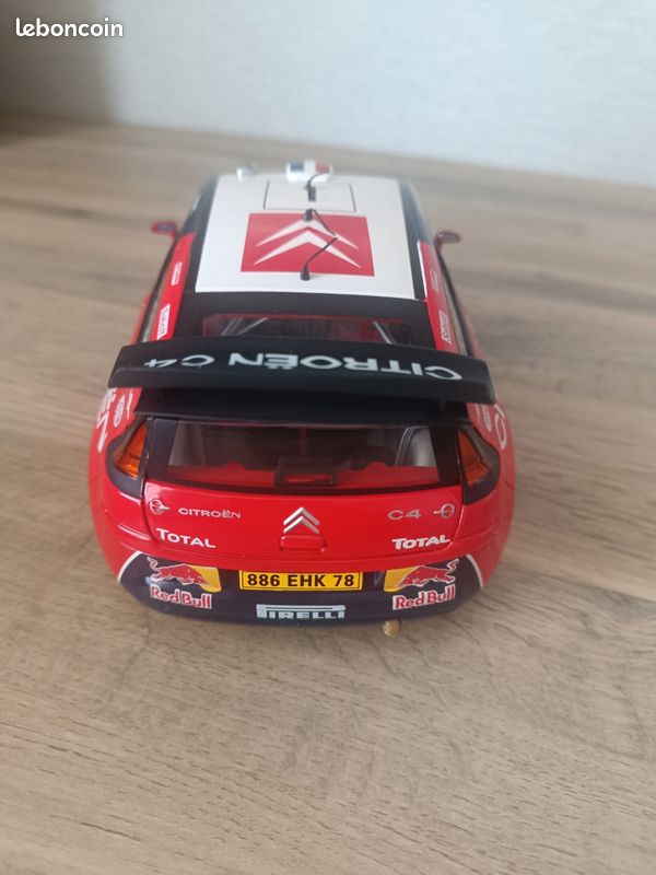 Miniature Solido 1/43 – Citroën C4 WRC Rouge, édition Sébastien Loeb, Neuve