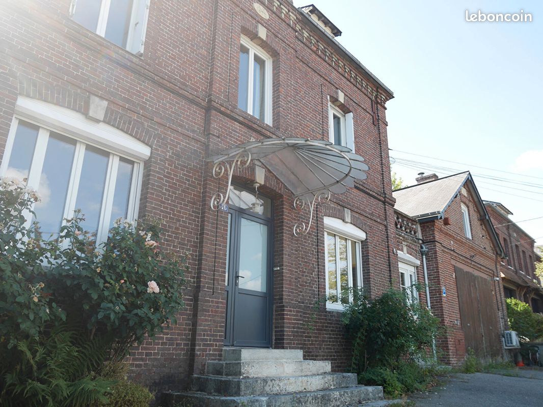 Maison 9 pièces 180 m² · à Barentin · 180 m² · 314 000 €