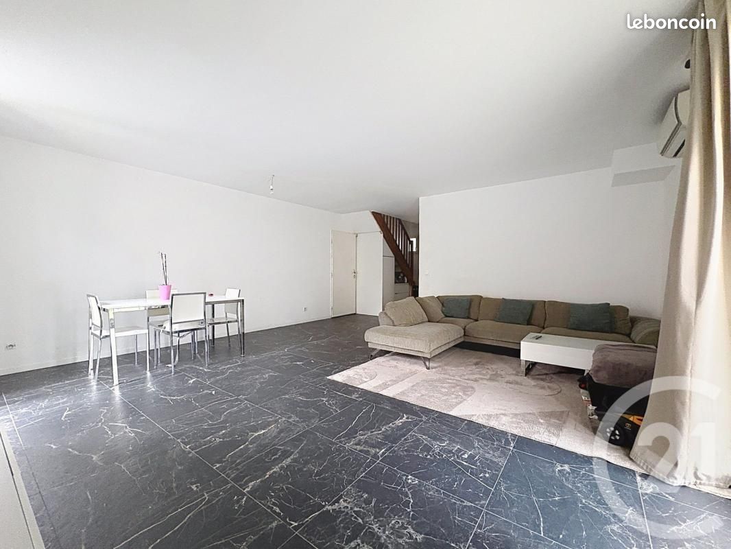 Maison 6 pièces 107 m² · à Moissy-Cramayel · 107 m² · 309 990 €