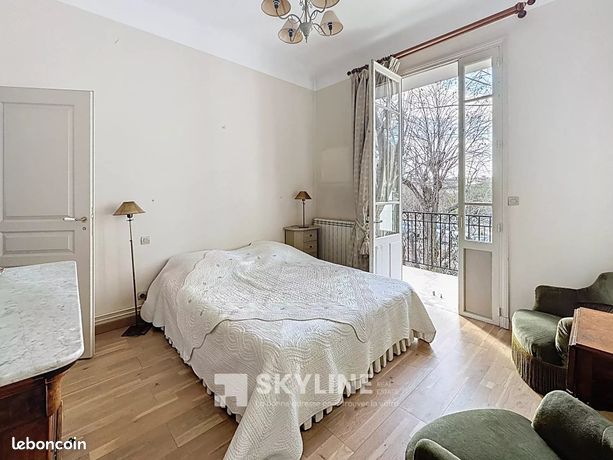 Propriété 9 pièces 197 m² — 9