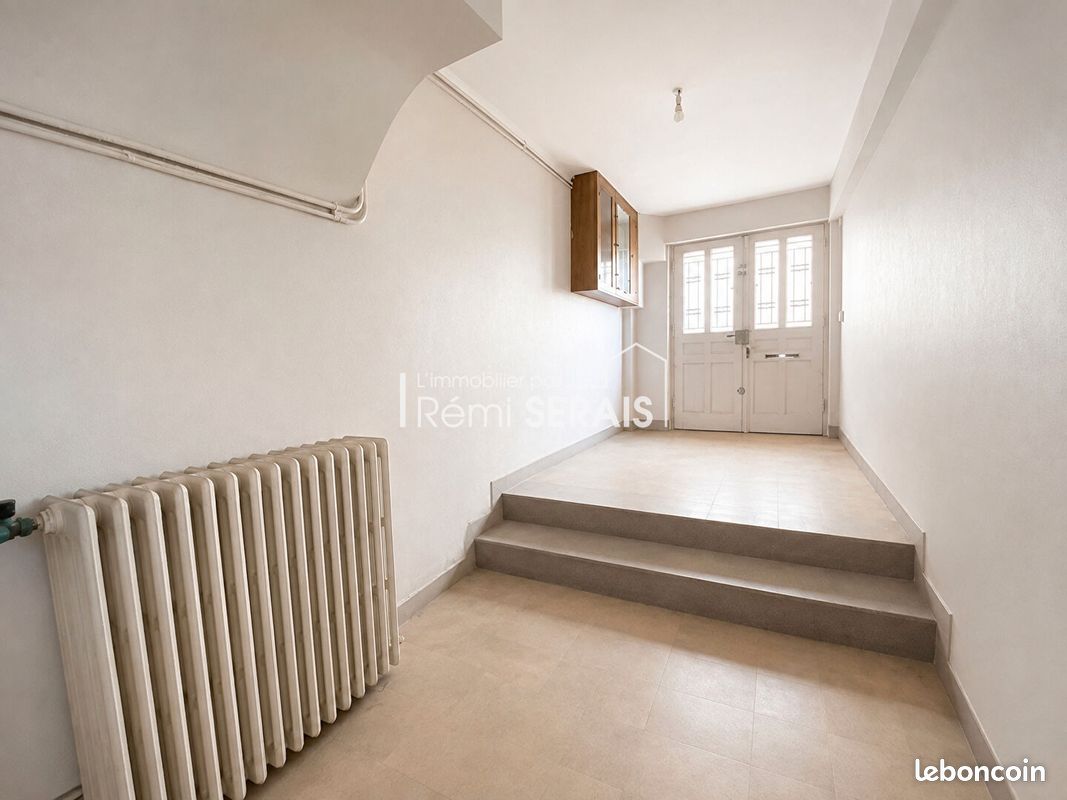 Maison 5 pièces 147 m² · à Domfront en Poiraie · 147 m² · 244 950 €