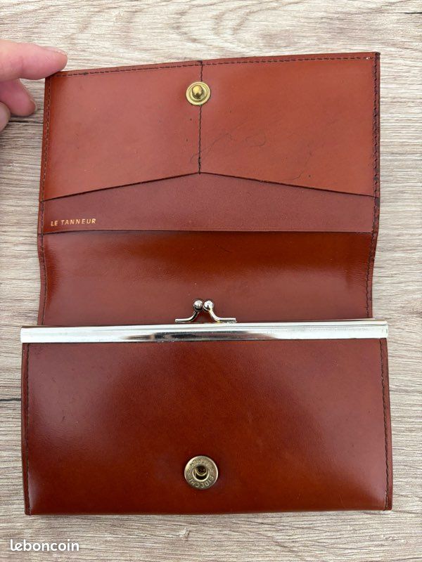 Porte-monnaie Vintage Le Tanneur - Couleur Bordeaux, Occasion