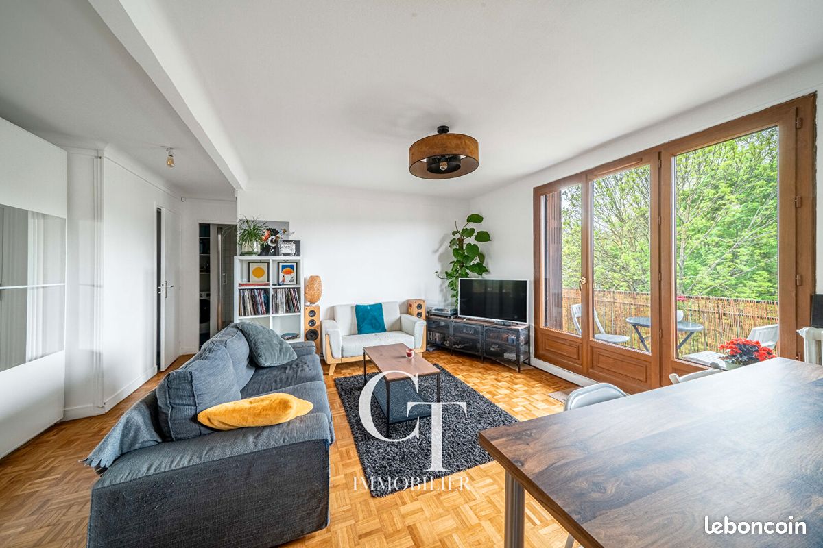 Appartement 2 pièces 52 m² · à Viroflay · 52 m² · 330 000 €