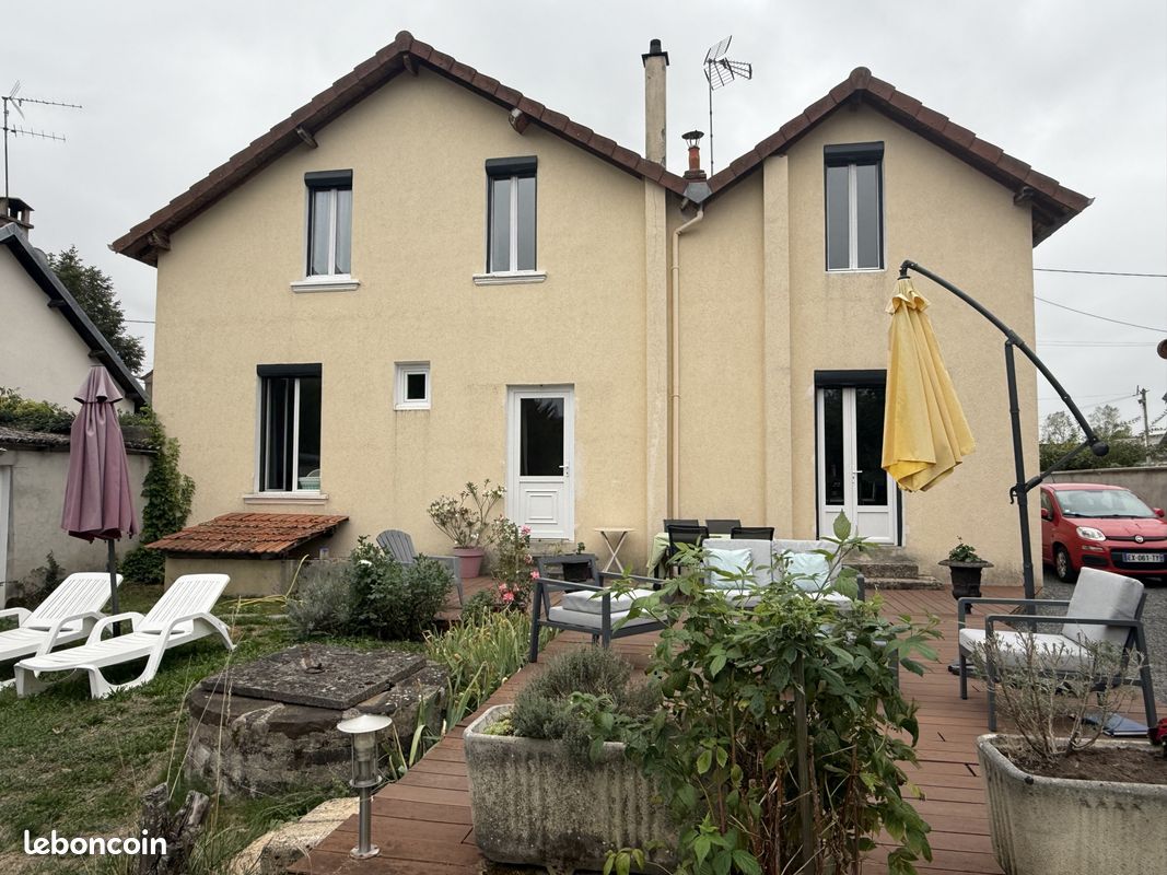 Maison 7 pièces 175 m² · à Hauterive · 175 m² · 260 000 €