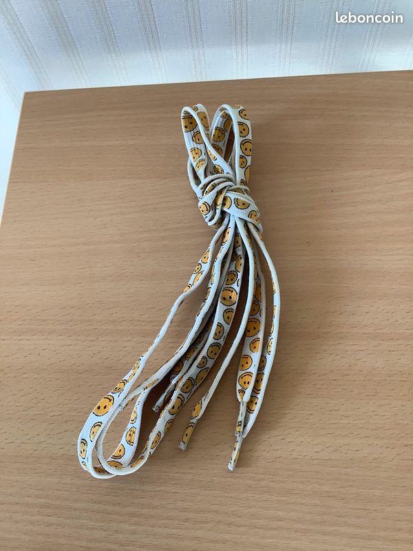 Paire de lacets Smiley 120 cm (image 2)
