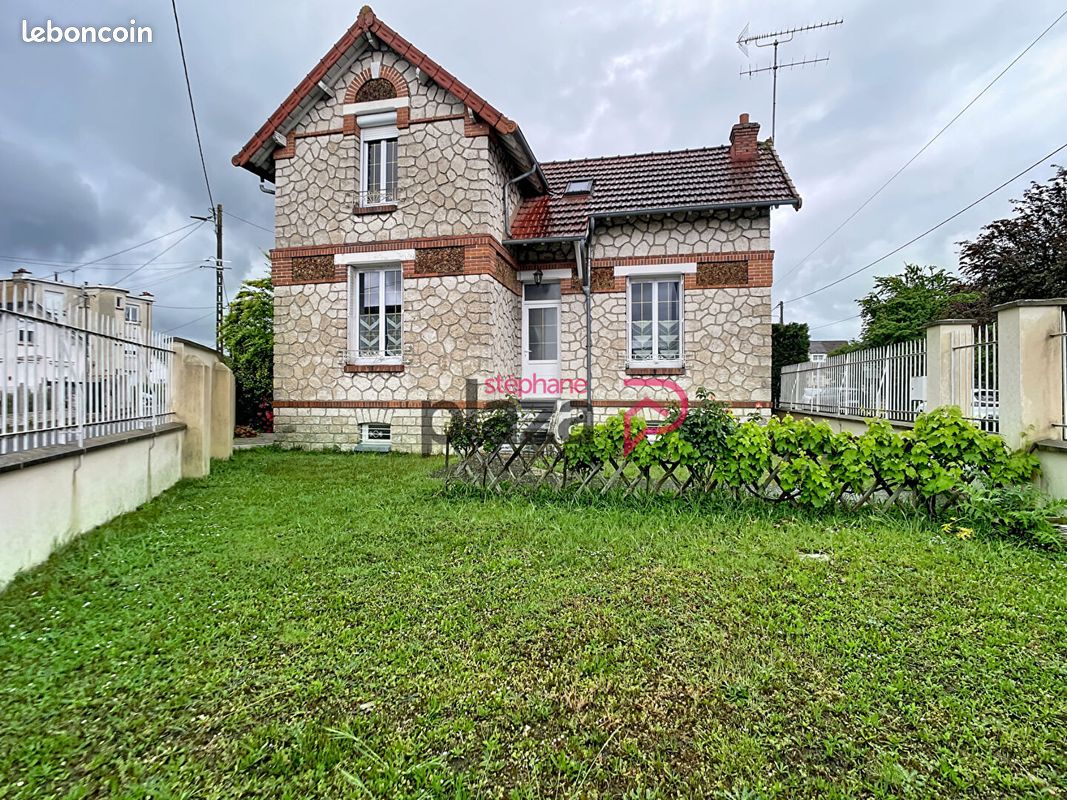 Maison 4 pièces 104 m² · à Amilly · 104 m² · 256 800 €