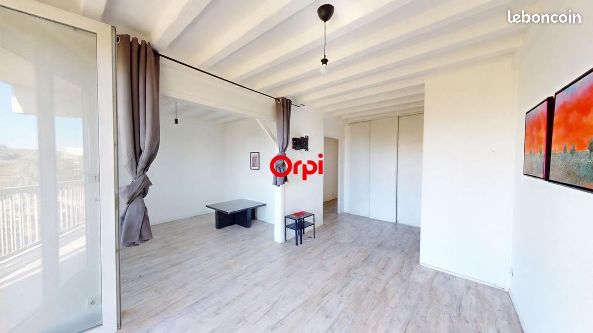 Appartement 5 pièces 79 m² · à Vaulx-en-Velin · 79 m² · 95 000 €