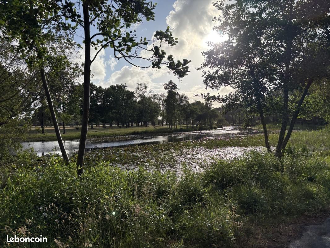 Terrain 565 m² Hourtin · 198 000 €