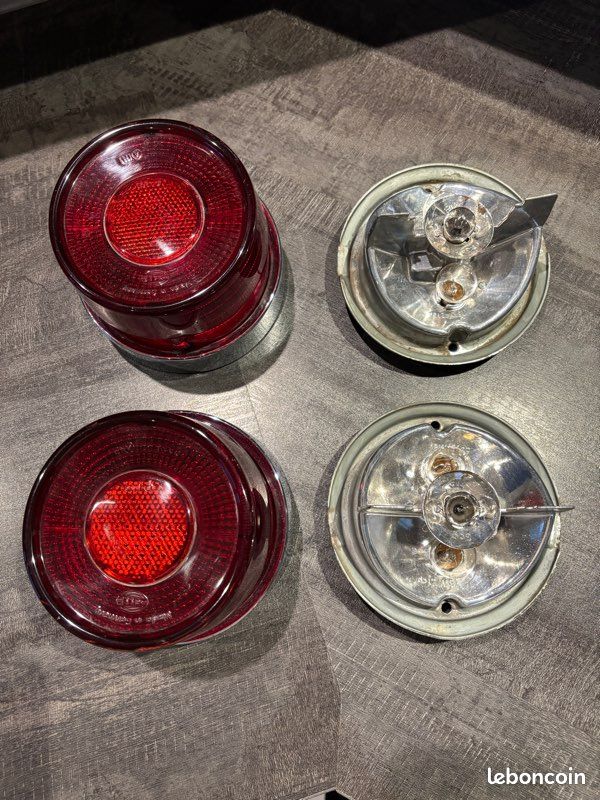 Paire de feux cabochons + patine porte ampoules arrière pour Ford taunus 17 M (image 2)
