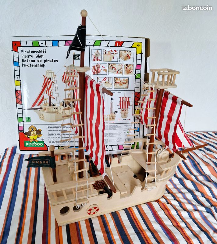 Small Foot Pirate Pour Poupées Souples En Bois, Grand Bateau De Jeu Avec De Accessoires Et Fonctions 12411 Toys Multicolore Amz B