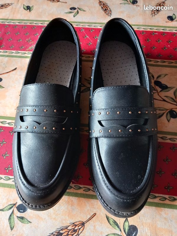 Vends mocassin femme taille 41 (image 2)