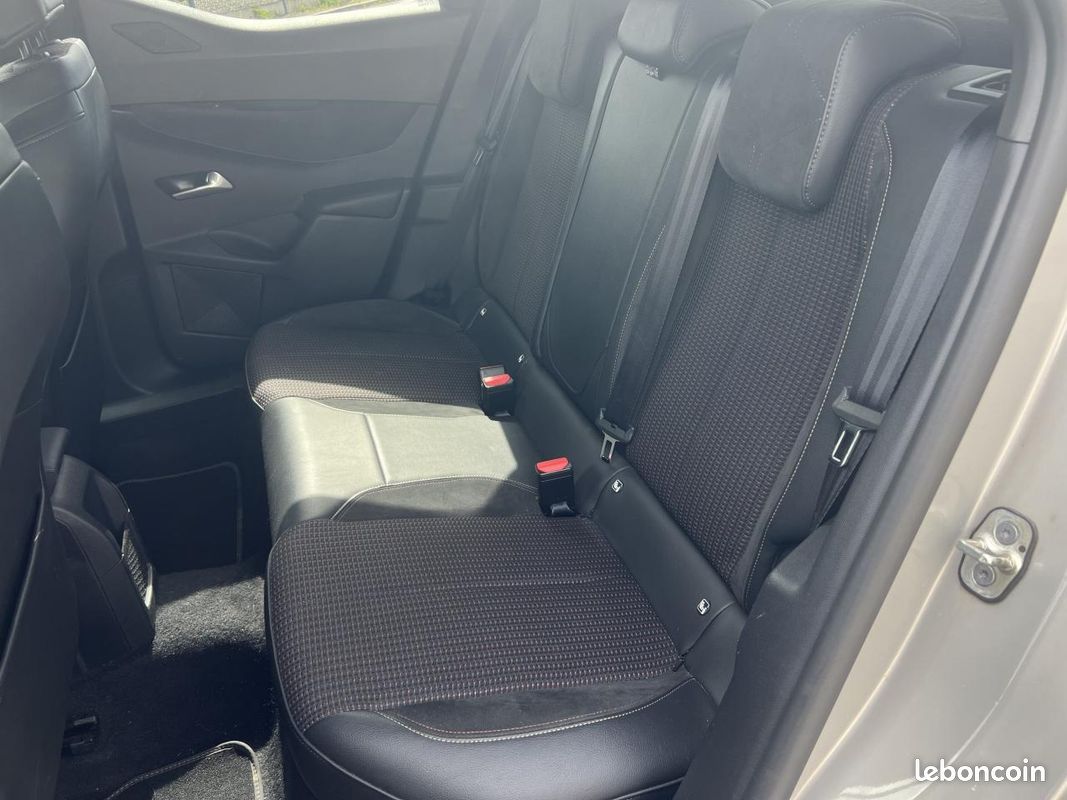 DS DS 3 CROSSBACK Performance Line EAT8 1.2 PureTech 130 - Distribution neuve (image 12)
