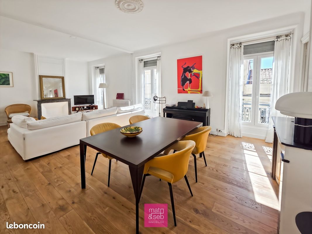 Appartement 5 pièces 127 m² · à Nîmes · 127 m² · 384 000 €