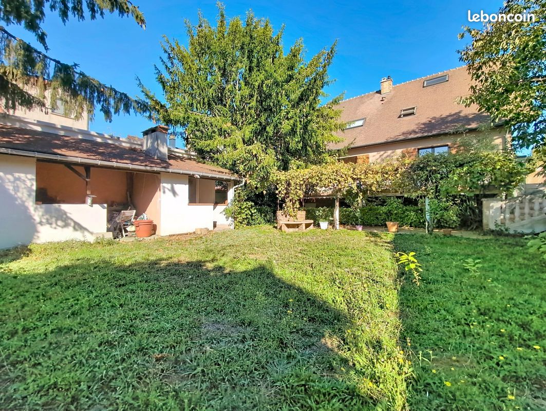 Maison 7 pièces 179 m² · à Vitry-sur-Seine · 179 m² · 759 000 €