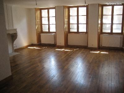 Appartement 5 pièces 75 m² · à Langres · 75 m² · 700 €/mois