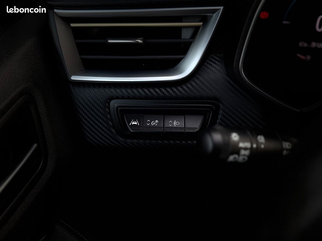 RENAULT CLIO V E-Tech full hybrid 145ch Engineered 1ERE MAIN BOITE AUTO COCKPIT CARPLAY CAMERA AUCUN FRAIS (image 28)