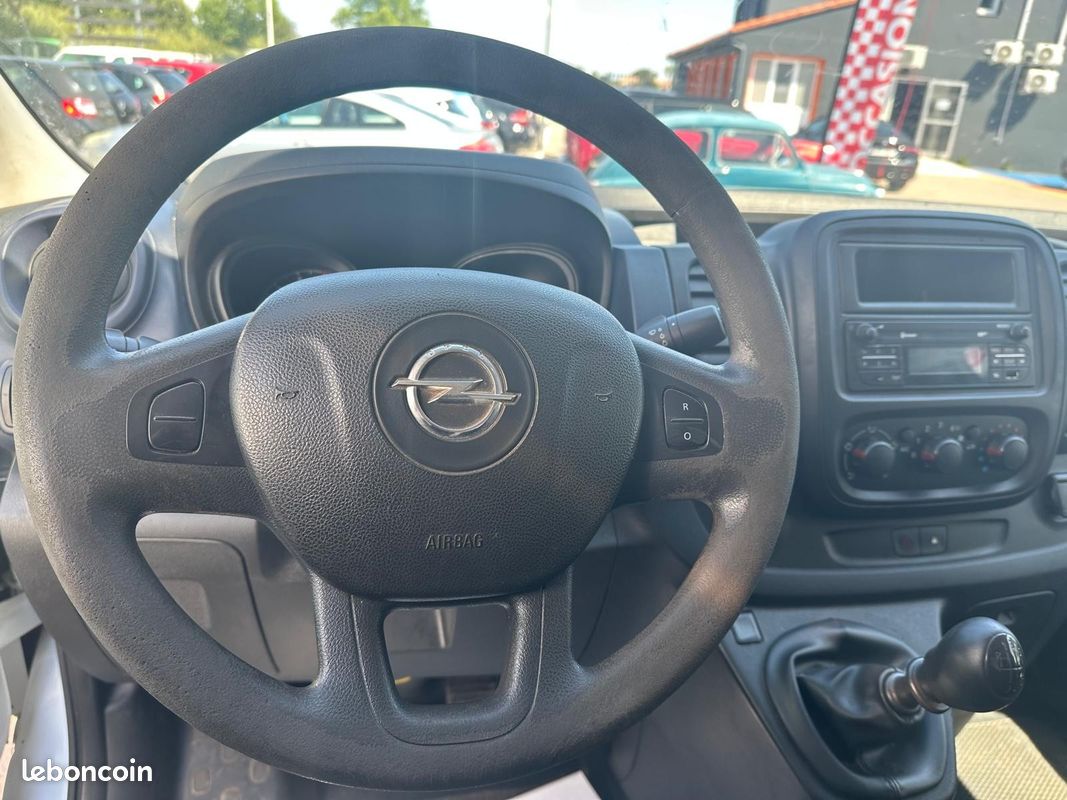 Opel Vivaro B Fourgon/Combi F2700 L1H1 1.6 CDTI 125 CH BTURBO ECOFLEX S/S DESIGN EDITION / RENAULT TRAFIC (image 14)