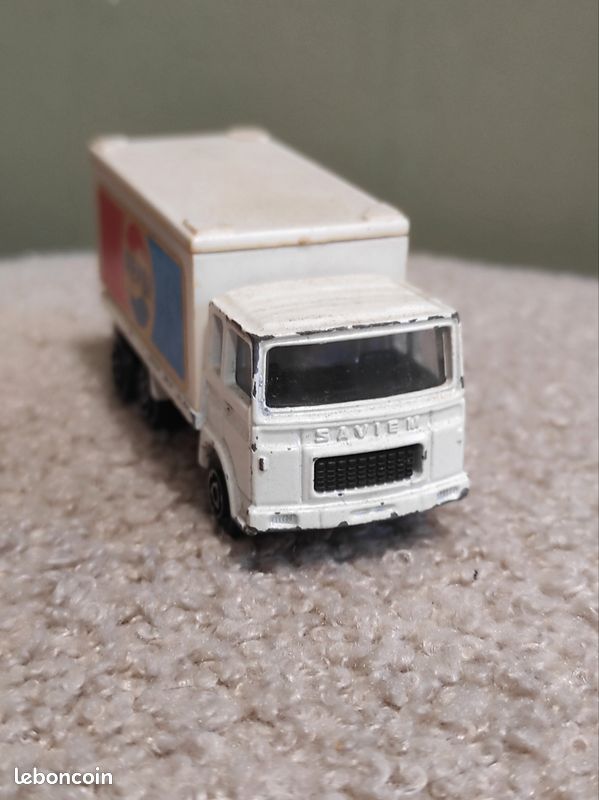 Camion Majorette Saviem Sernam avec Remorque 1/100 - Etoile Auto49