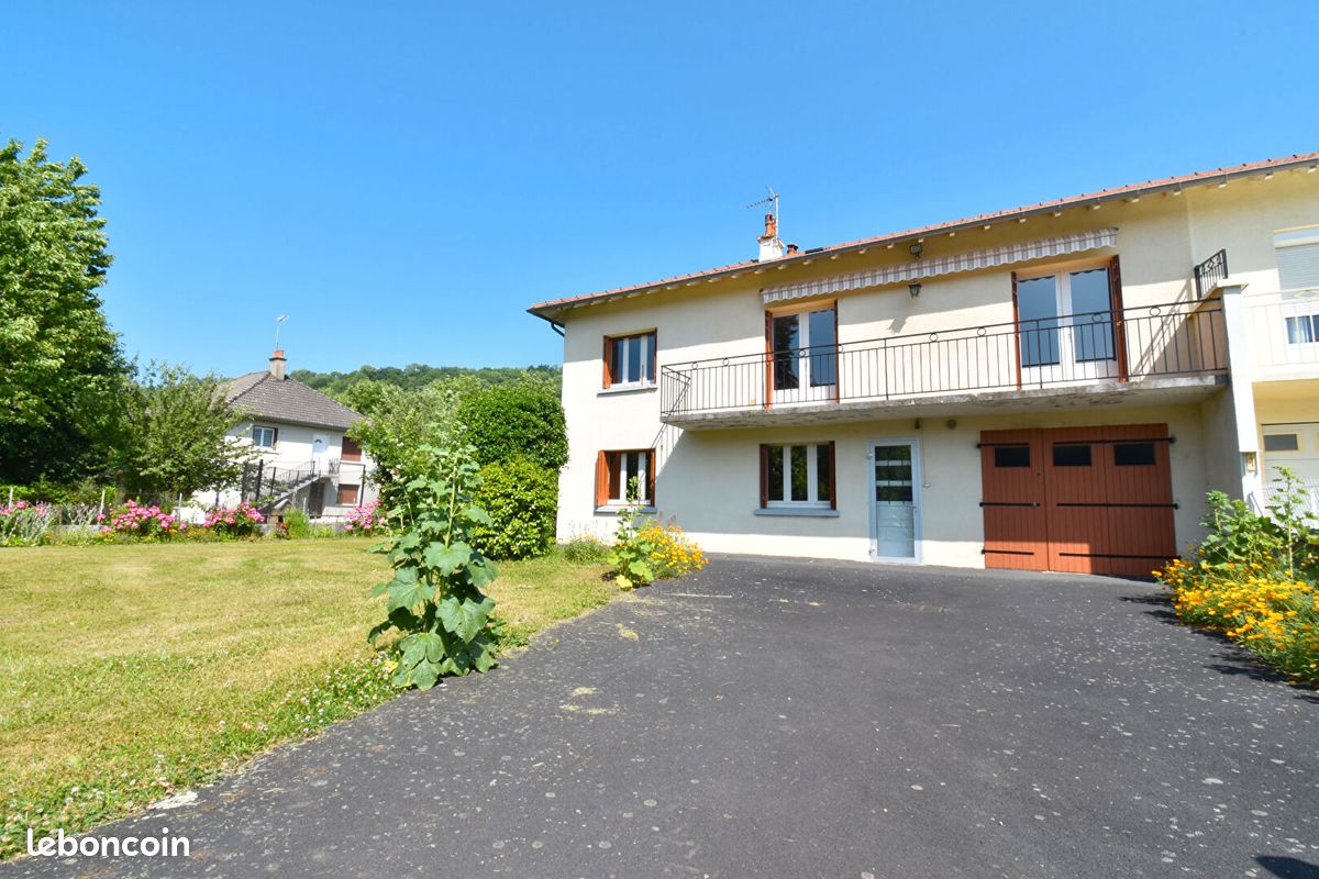 Maison 5 pièces 152 m² · à Arpajon-sur-Cère · 152 m² · 145 000 €