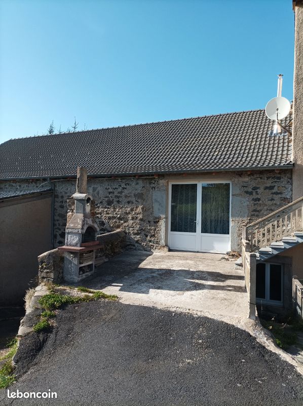 Ferme en pierre avec dépendances (image 2)