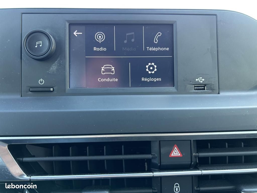 CITROEN C4 FEEL PURETECH 100ch *7 276km (image 9)
