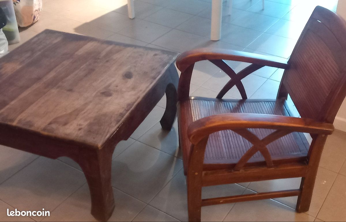 Lot fauteuil + table basse style coloniale (image 1)