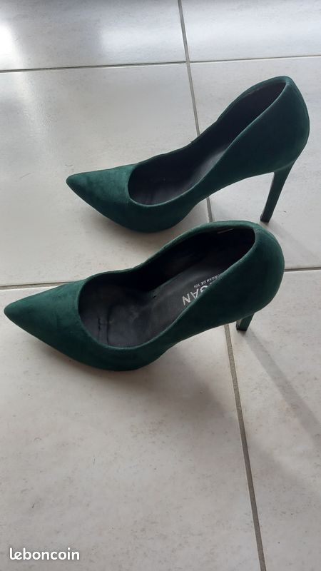 Chaussures vertes suedines talons aiguilles Morgan taille 39 (image 3)