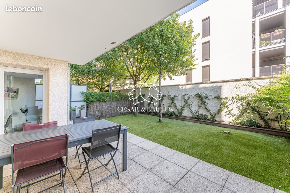 Appartement 2 pièces 46 m² · à Chassieu · 46 m² · 230 000 €