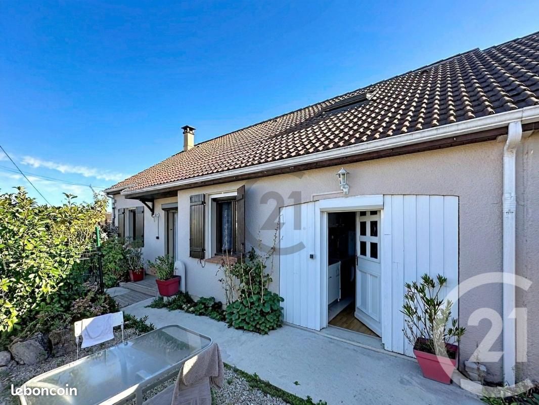 Maison 4 pièces 105 m² · à Sainte-Colombe · 105 m² · 258 000 €