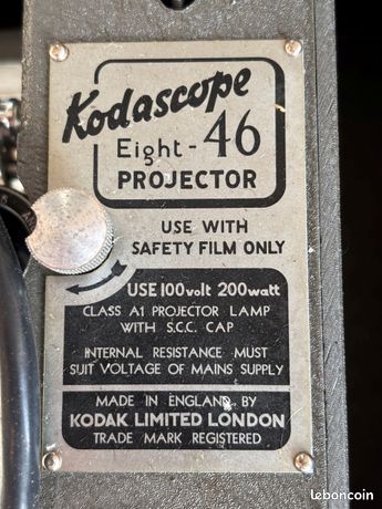 Projecteur ancien Kodascope Eight 46 - Collection