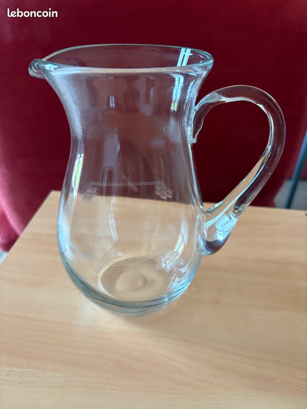 Pichet, cruche en verre (image 1)