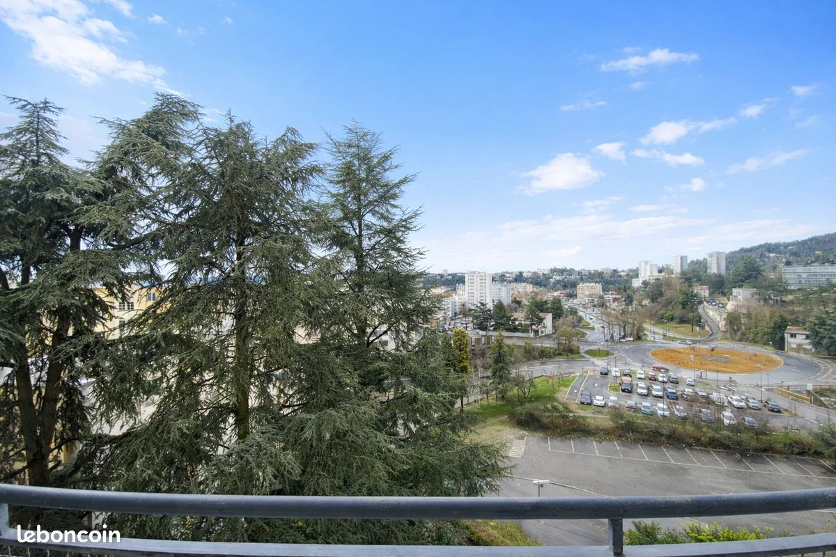 Appartement 3 pièces 52 m² · à Saint-Étienne · 52 m² · 49 900 €