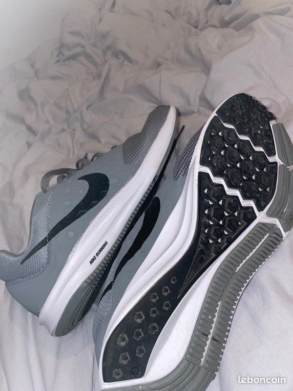 Chaussure Nike Running taille 41 (image 2)