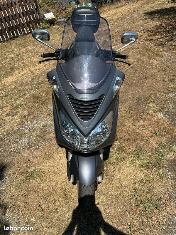 Scooter daelim s2 125 FI (image 2)