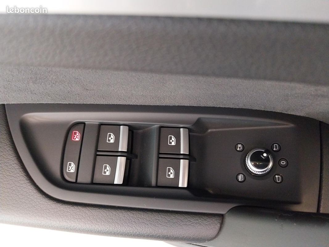 AUDI Q5 Sportback 40 TDI 204 S tronic 7 Quattro S line (image 23)