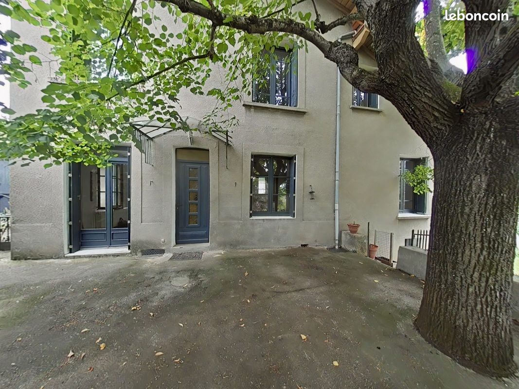 Maison 6 pièces 135 m² · à Saint-Just-Saint-Rambert · 135 m² · 370 000 €