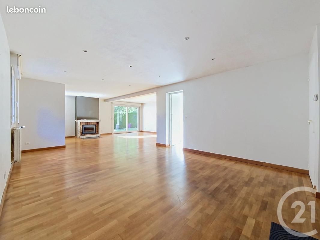 Maison 6 pièces 162 m² · à Ceyrat · 162 m² · 406 700 €