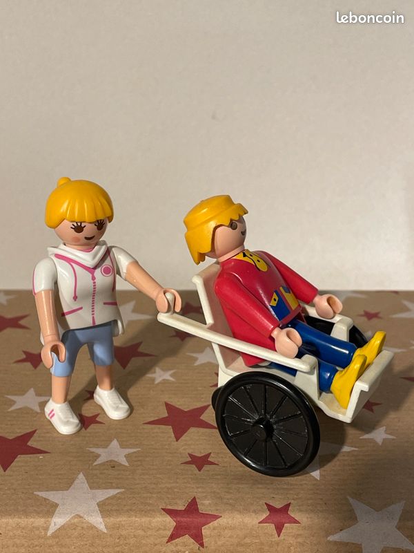 Playmobil 2 figurines femme sportive et homme dans fauteuil roulant (image 3)
