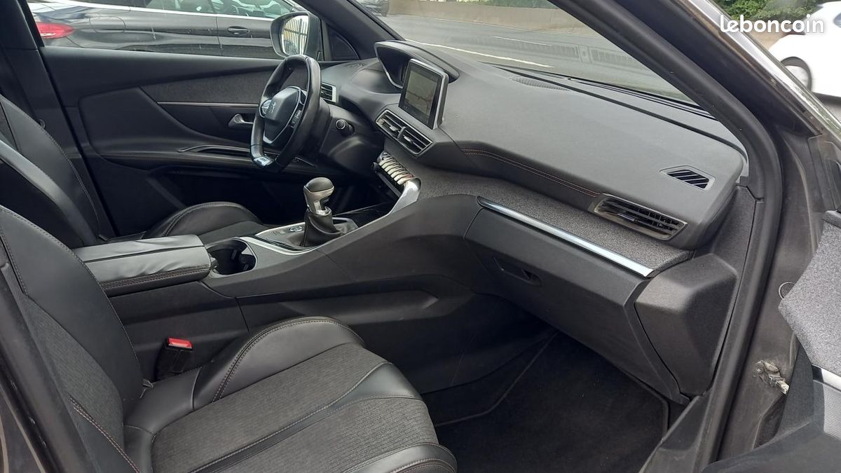 Peugeot 3008 II 2.0 BLUEHDI 150 S&S GT LINE (image 7)