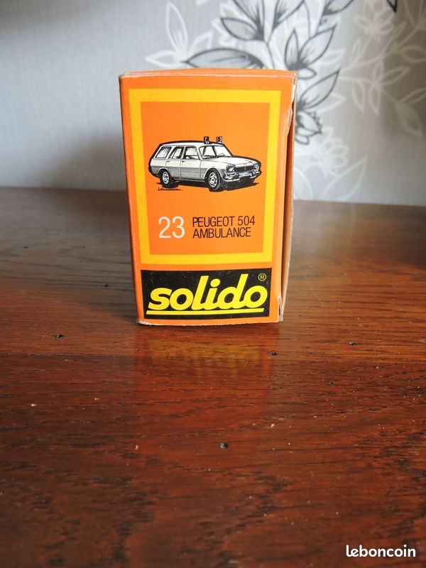 Solido N°23 – Peugeot 504 Break Ambulance Municipale 1/43, Miniature Neuve En Boîte