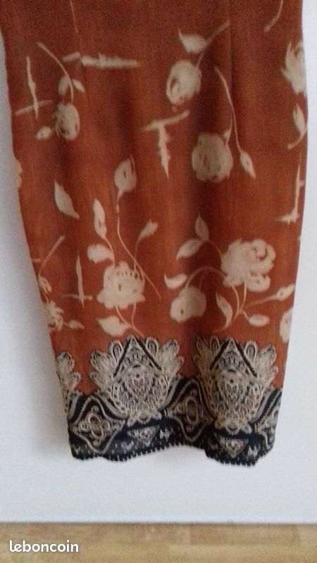 Robe ( histoire de femme ) t 44 / 46.. N° 9 (image 3)