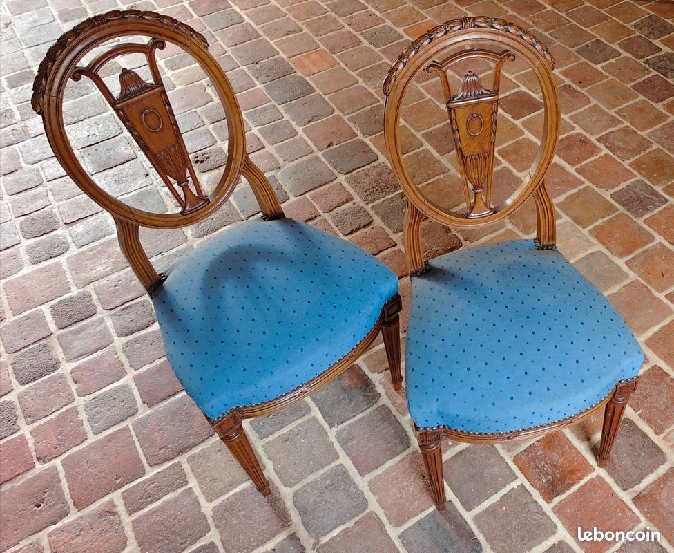 2 chaises en bois sculpté (image 1)