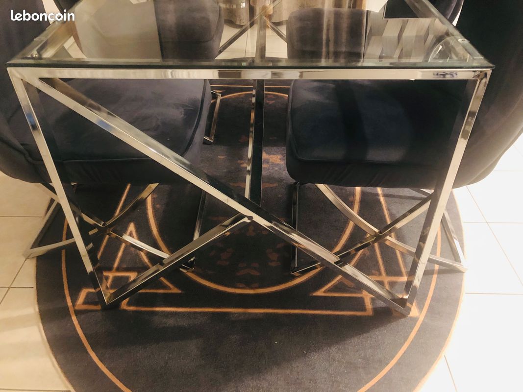 Table à manger en verre et pieds argentés (image 7)