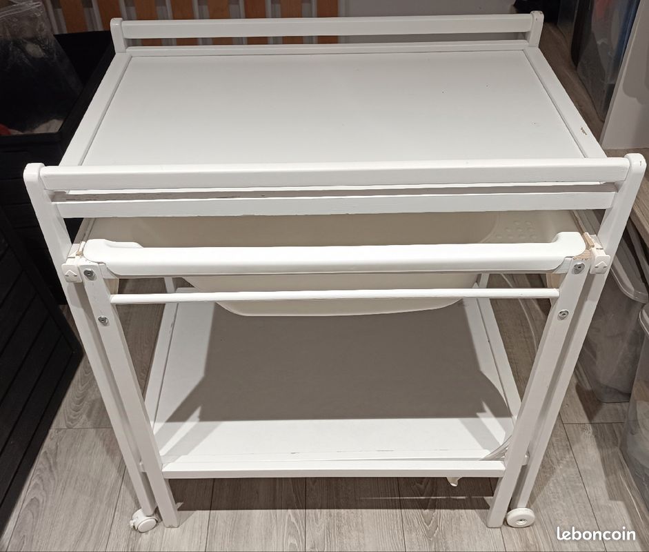 Table à langer avec baignoire (image 2)
