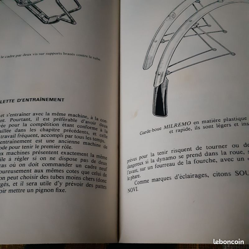 Livre Cycles De Compétition Et Randonneuses - Daniel Rebour - 1975 - Neuf