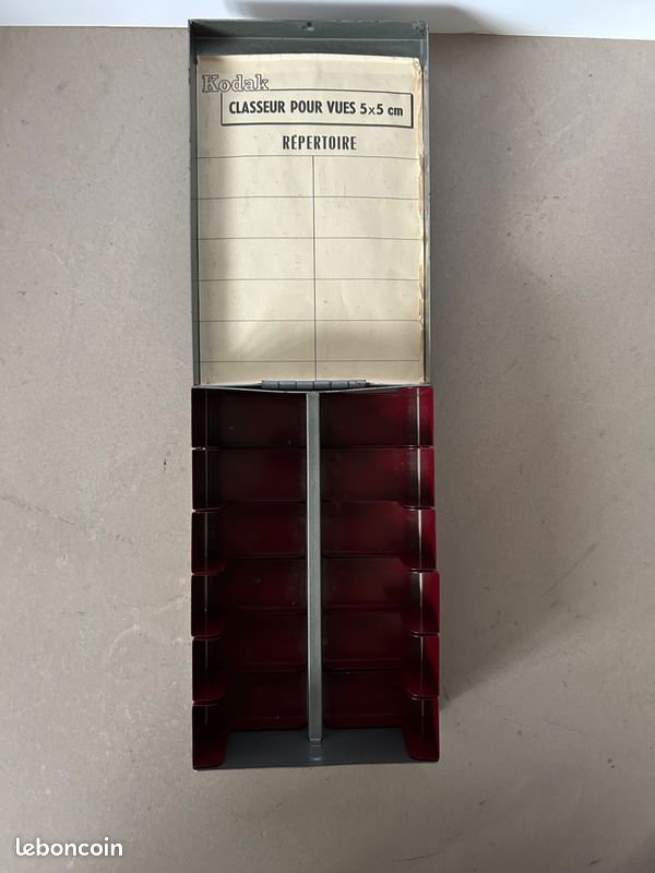 Kodak Casseur métal pour vues pour 120 diapositives 5X5 (Réf#G-301