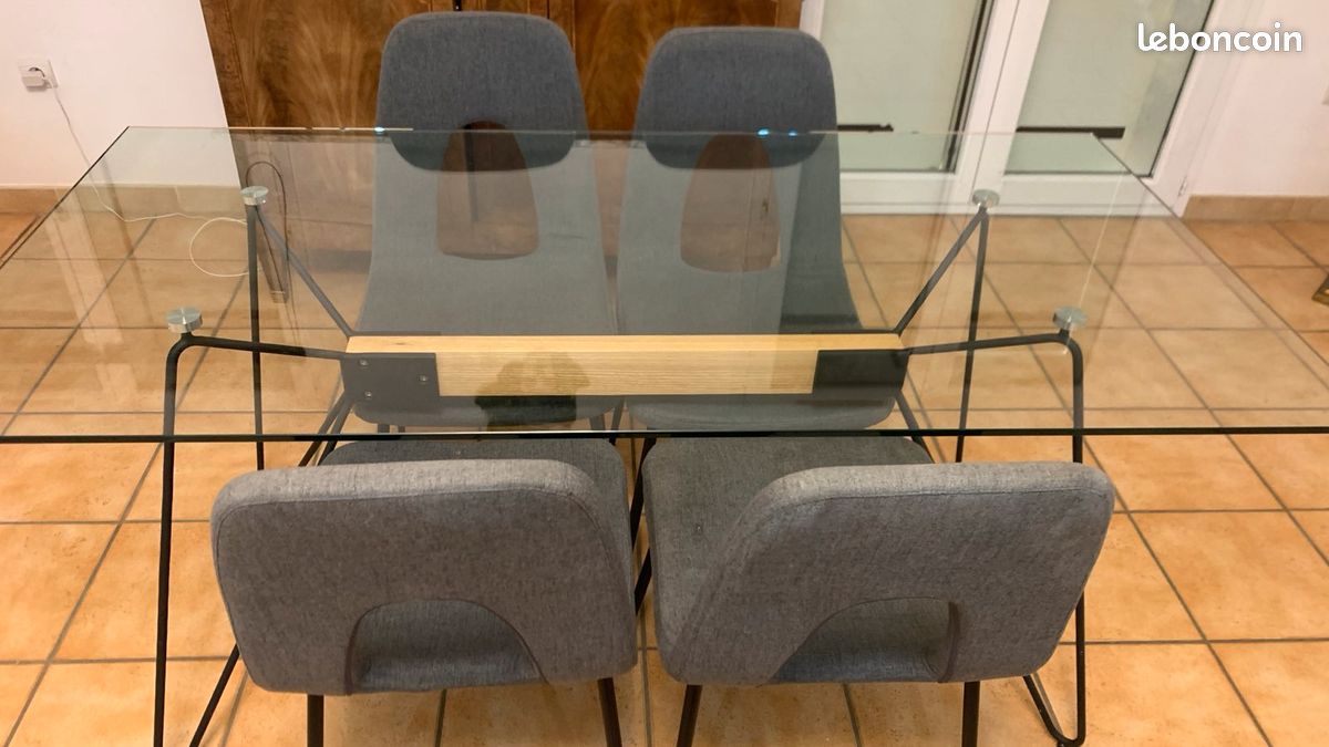 Table en verre 160/80 château d’ax (image 1)