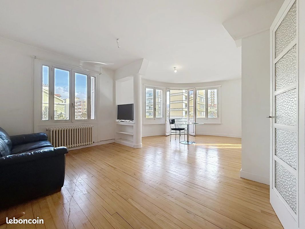 Appartement 4 pièces 96 m² · à Saint-Étienne · 96 m² · 96 000 €
