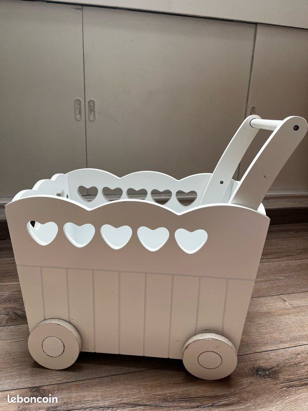 Petit chariot en bois (image 3)