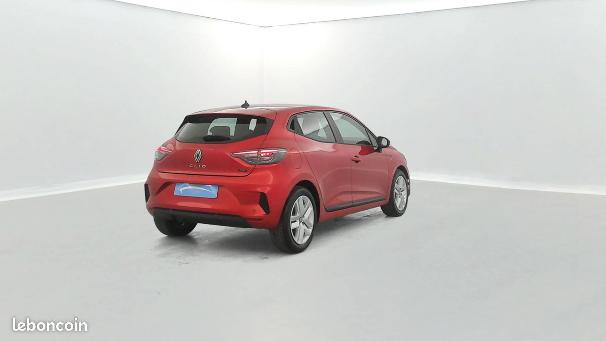 RENAULT Clio E-Tech full hybrid 145 ch GSR2 Evolution (image 5)